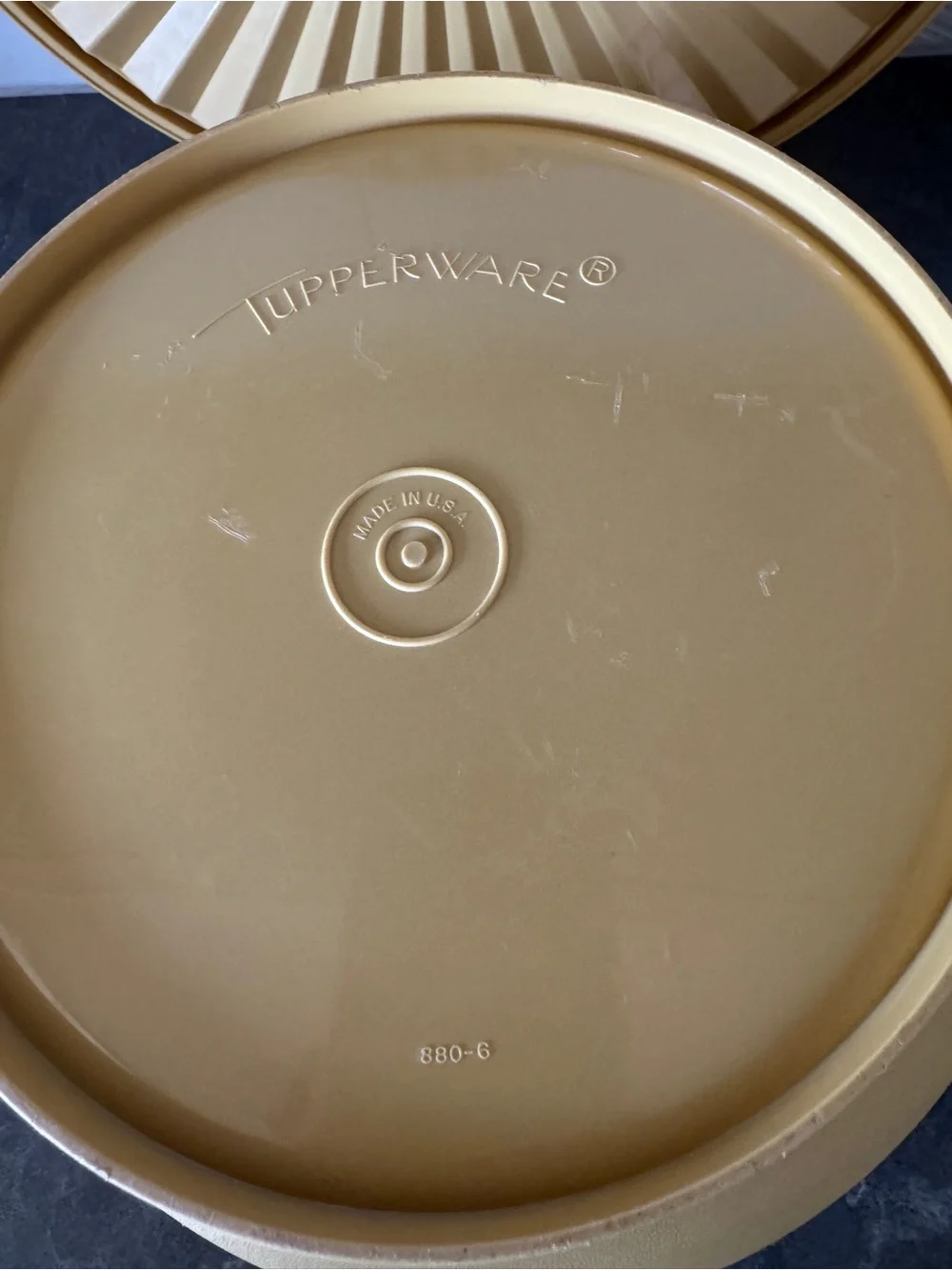 Vintage Tupperware Harvest Gold 10” Bowl with Lid 880-6